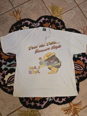 🔥🔥Vintage Made in USA Single Stitch 1980s Doin' The Dillo Summer Style KDIL🔥